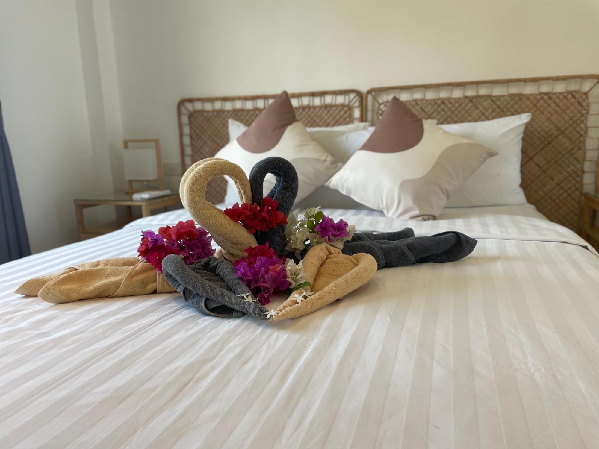 Baan Saint-Tropez Seaview Villas Kata Beach Zewnętrze zdjęcie