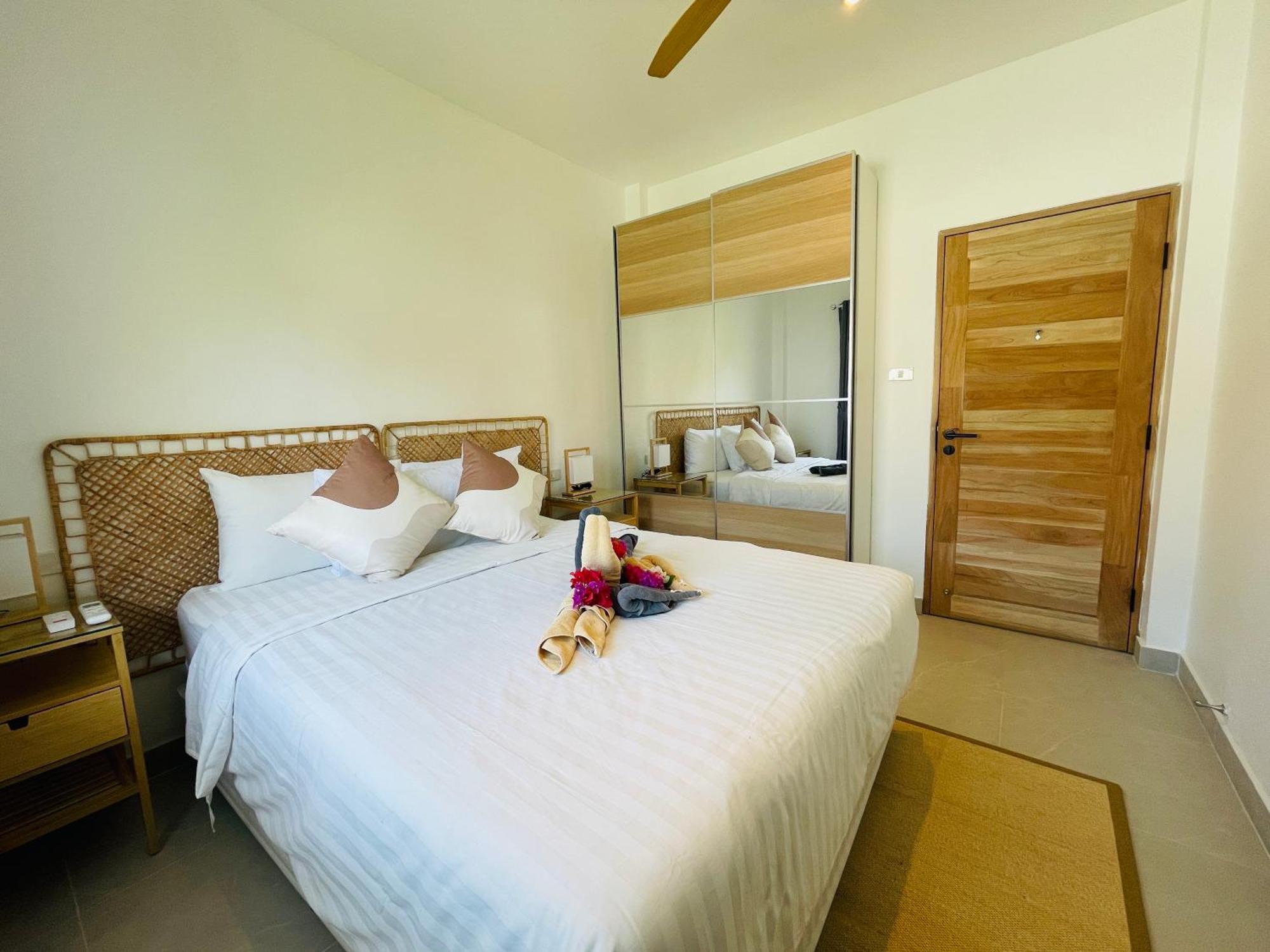 Baan Saint-Tropez Seaview Villas Kata Beach Zewnętrze zdjęcie