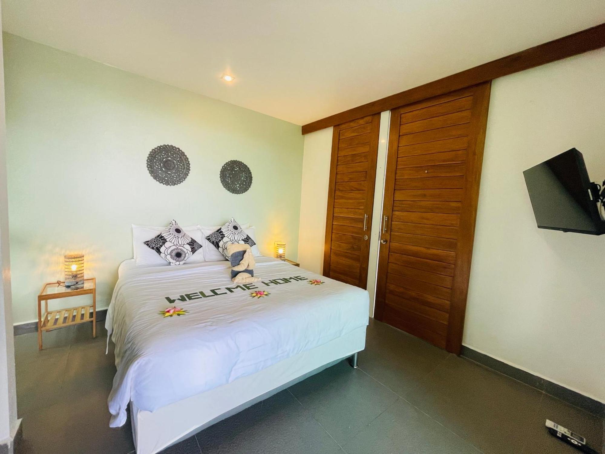 Baan Saint-Tropez Seaview Villas Kata Beach Zewnętrze zdjęcie