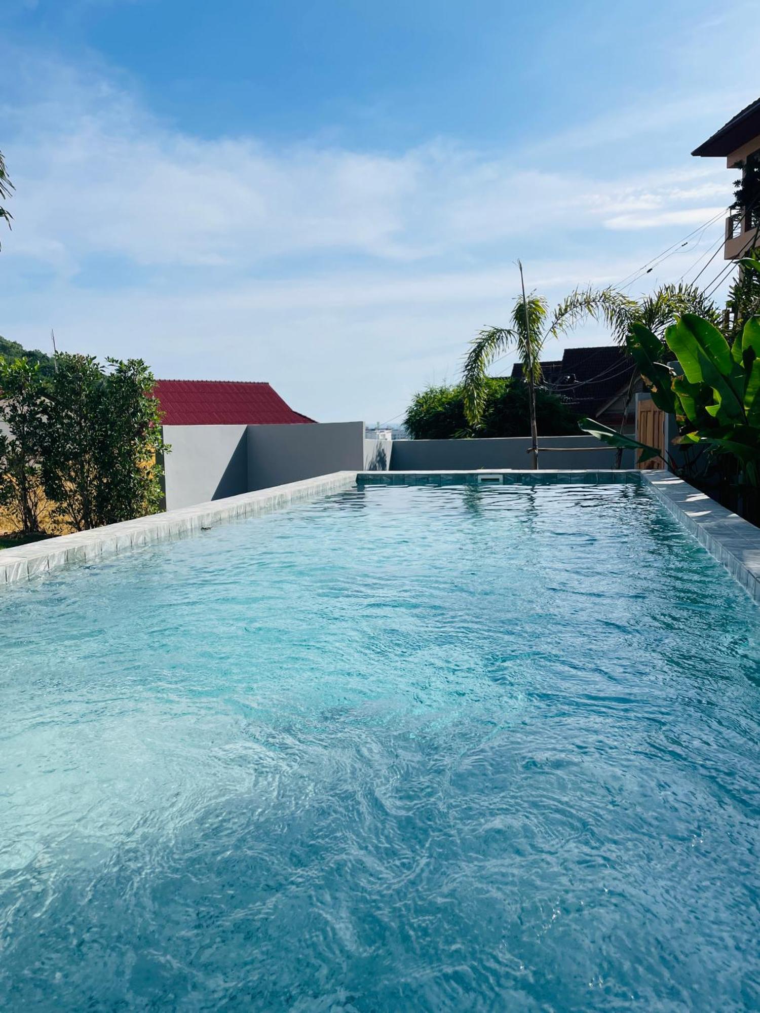 Baan Saint-Tropez Seaview Villas Kata Beach Zewnętrze zdjęcie