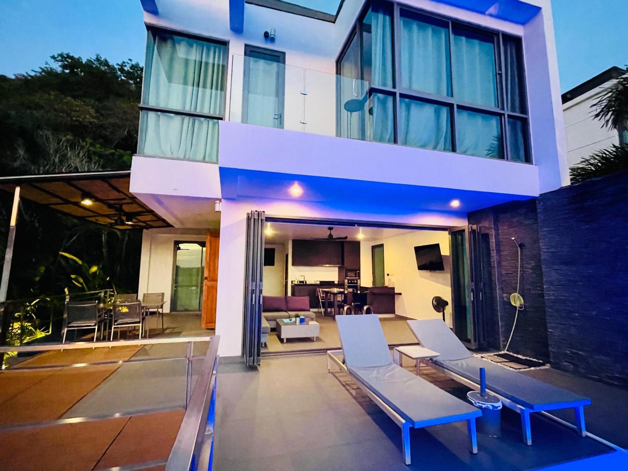 Baan Saint-Tropez Seaview Villas Kata Beach Zewnętrze zdjęcie