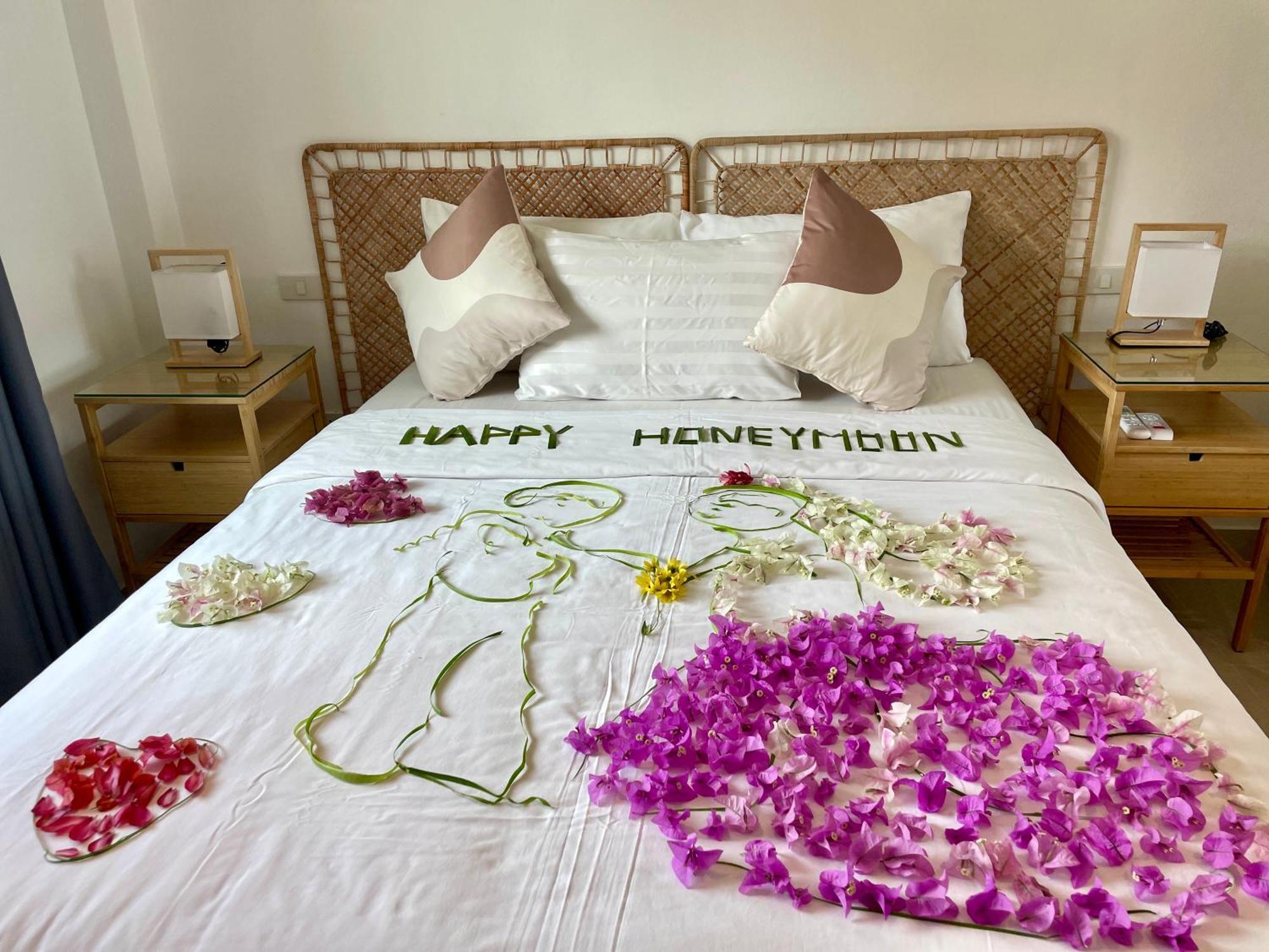 Baan Saint-Tropez Seaview Villas Kata Beach Zewnętrze zdjęcie